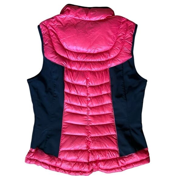 Bernardo Goose Down Vest Medium Winter Coat Warm Soft Red Black Zip - Picture 2 of 4
